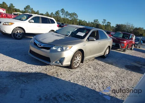2013 Toyota Camry Hybrid Xle z USA, uszkodzony, nr VIN 4T1BD1FK1DU079832